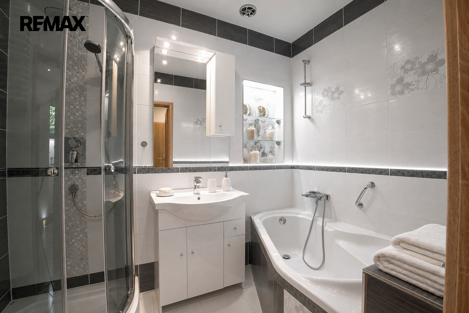 Prodej bytu 2+1 52 m² – fotografie 4