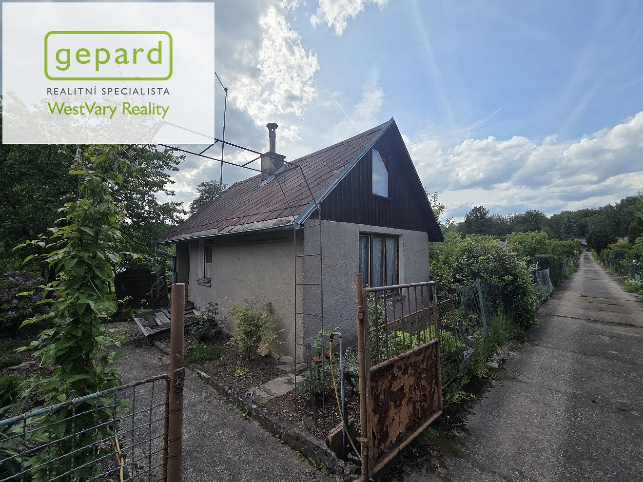 House, 45 m², land 360 m²
