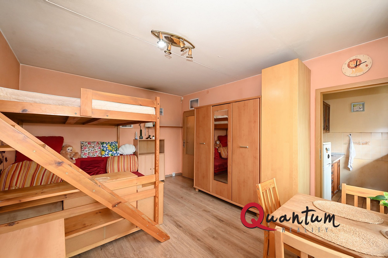 Pronájem bytu 1+kk 27 m² – fotografie 2