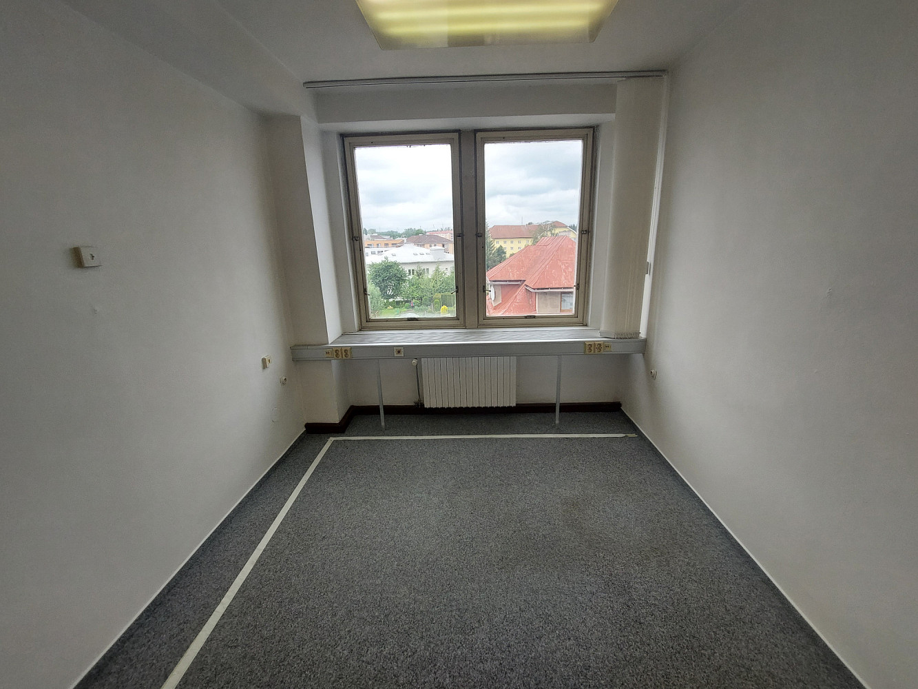 Pronájem kanceláře 18 m² – fotografie 4