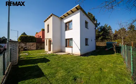 Prodej domu 113 m² s pozemkem 329 m², Budčická, Praha 9 - Újezd nad Lesy