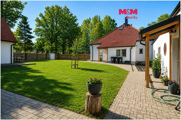 Prodej domu 292 m² s pozemkem 3 922 m²