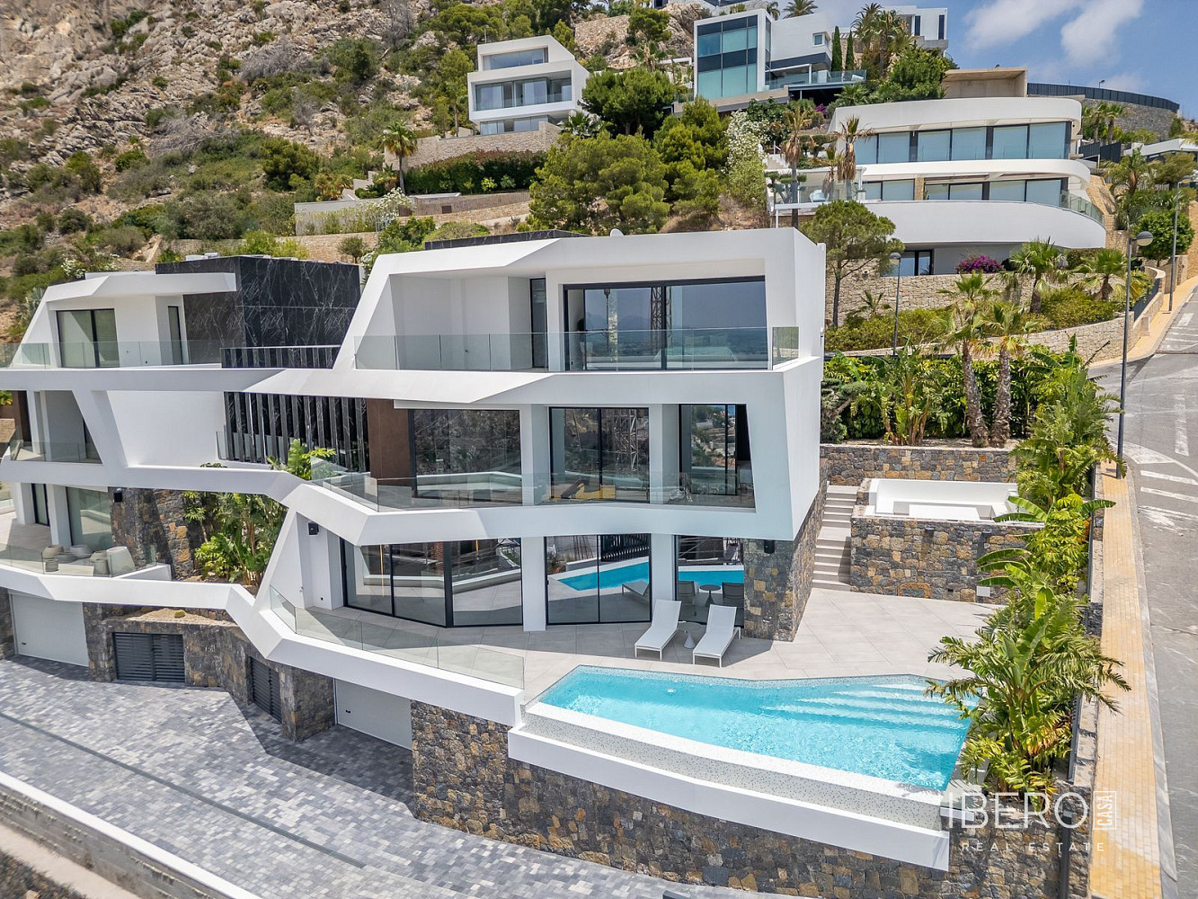 Prodej domu 441 m² s pozemkem 766 m²