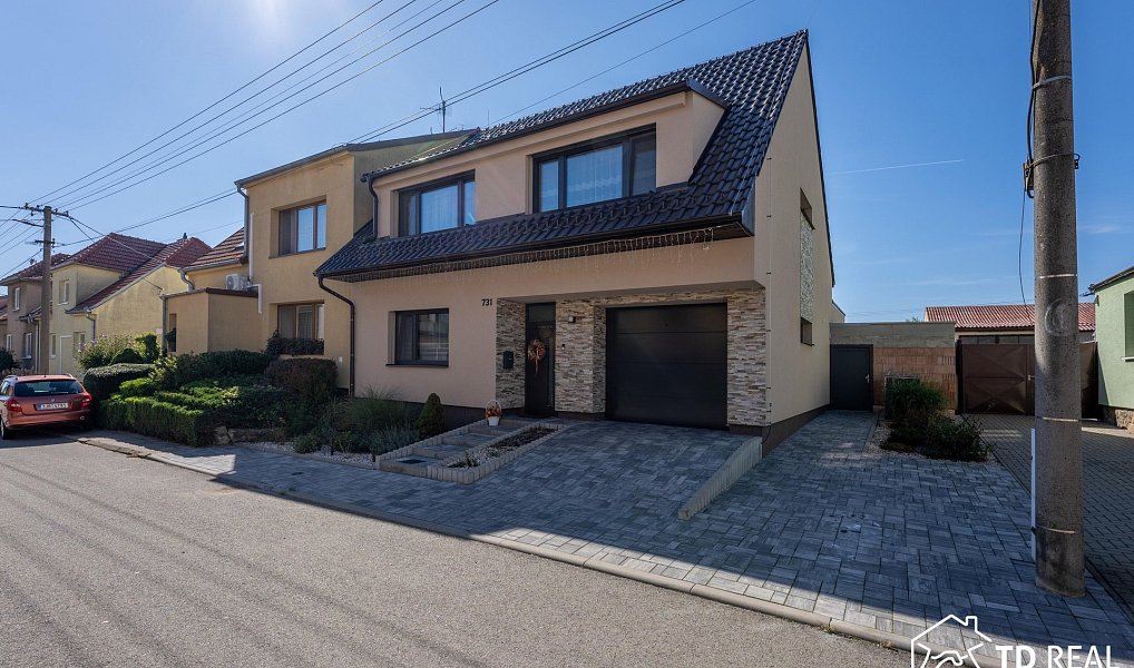 Prodej domu 207 m² s pozemkem 1 077 m², Syrovice – náhled fotky 41