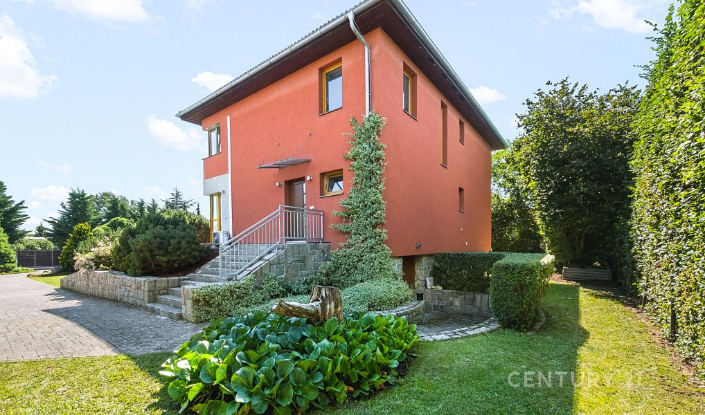 Pronájem domu 210 m² s pozemkem 1 586 m², Mukařov – náhled fotky 4