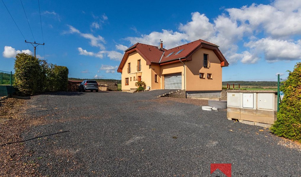 Prodej domu 346 m² s pozemkem 2 669 m², Újezd – náhled fotky 27