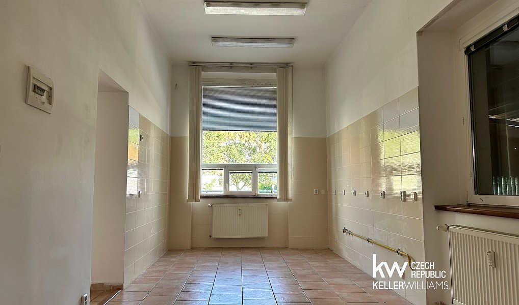 Pronájem obchodních prostor 136 m², Bílina – náhled fotky 22