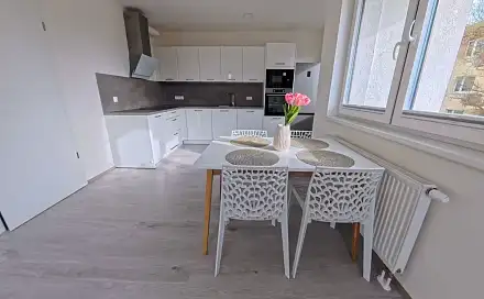 Pronájem bytu 2+kk 45 m², Karla Čapka, Unhošť, okres Kladno