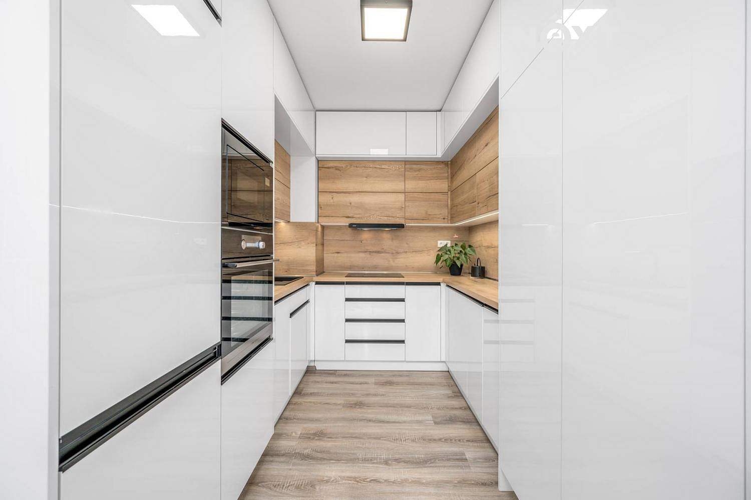 Pronájem bytu 2+kk 46 m² – fotografie 4