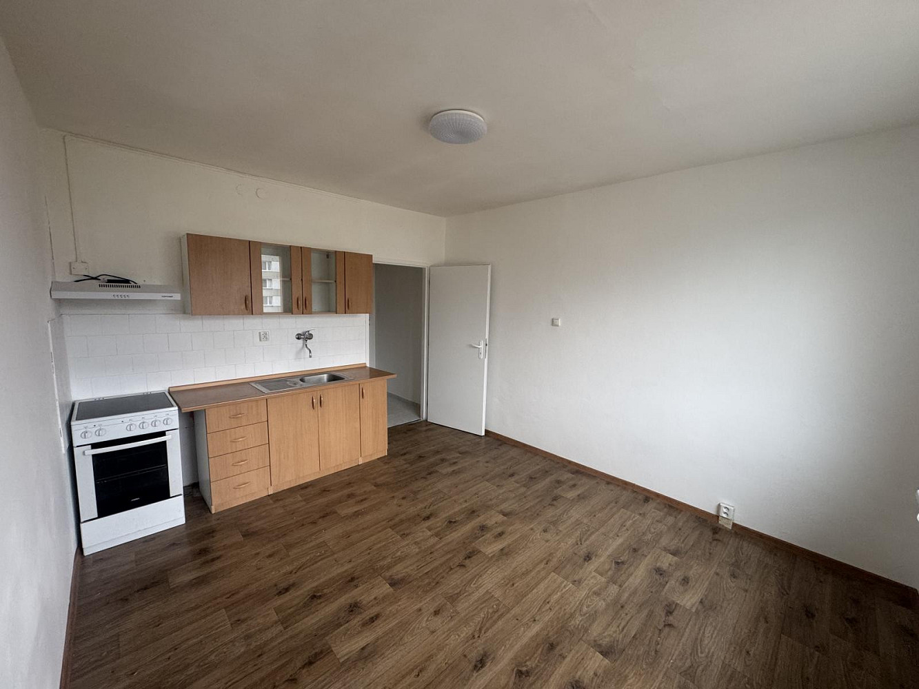 Pronájem bytu 1+kk 19 m² – fotografie 4