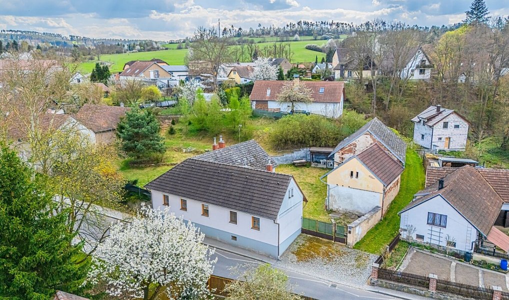 Prodej domu 363 m² s pozemkem 1 345 m², Kamýk nad Vltavou – náhled fotky 2