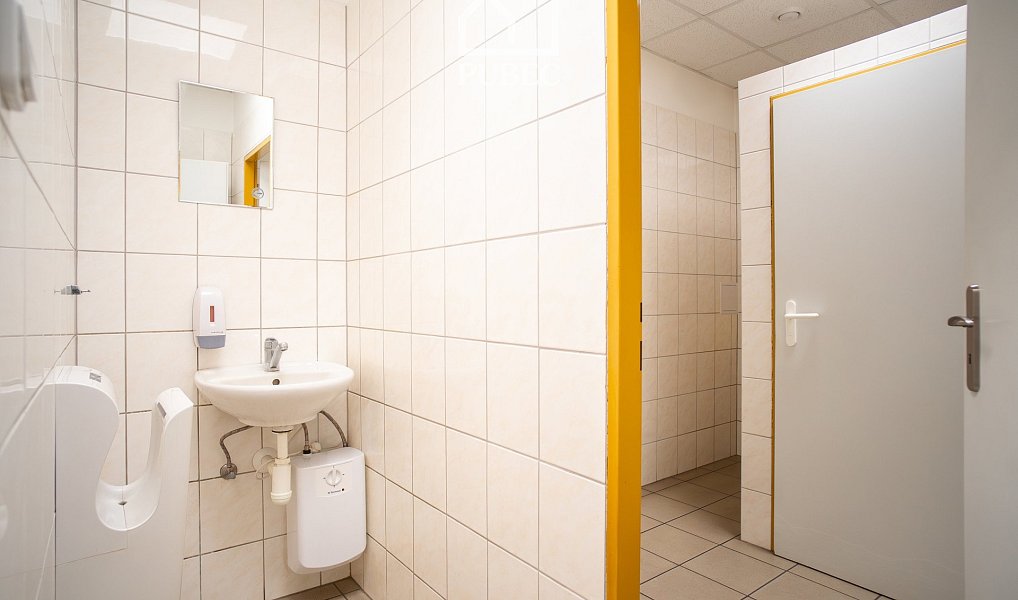 Prodej výrobních prostor 1 327 m², Neuměř – náhled fotky 15