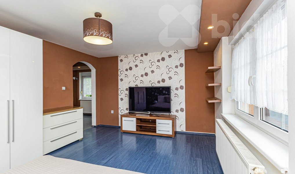 Prodej domu 285 m² s pozemkem 307 m², Jirkov – náhled fotky 11