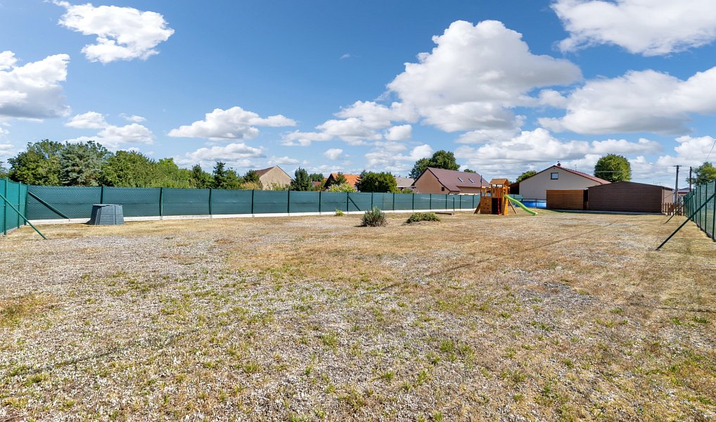 Prodej stavebního pozemku 667 m², Obrubce – náhled fotky 5