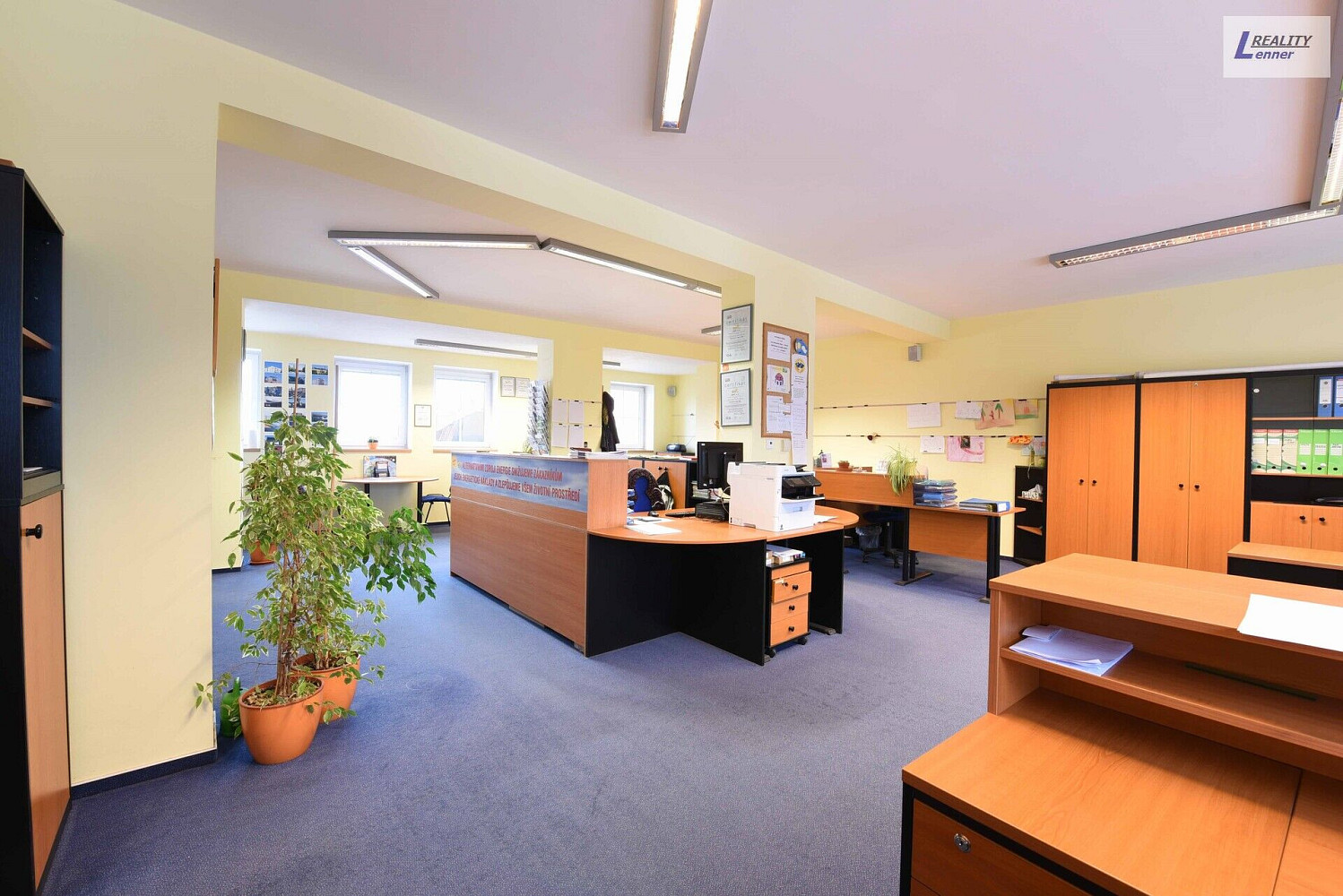 Pronájem kanceláře 173 m² – fotografie 3