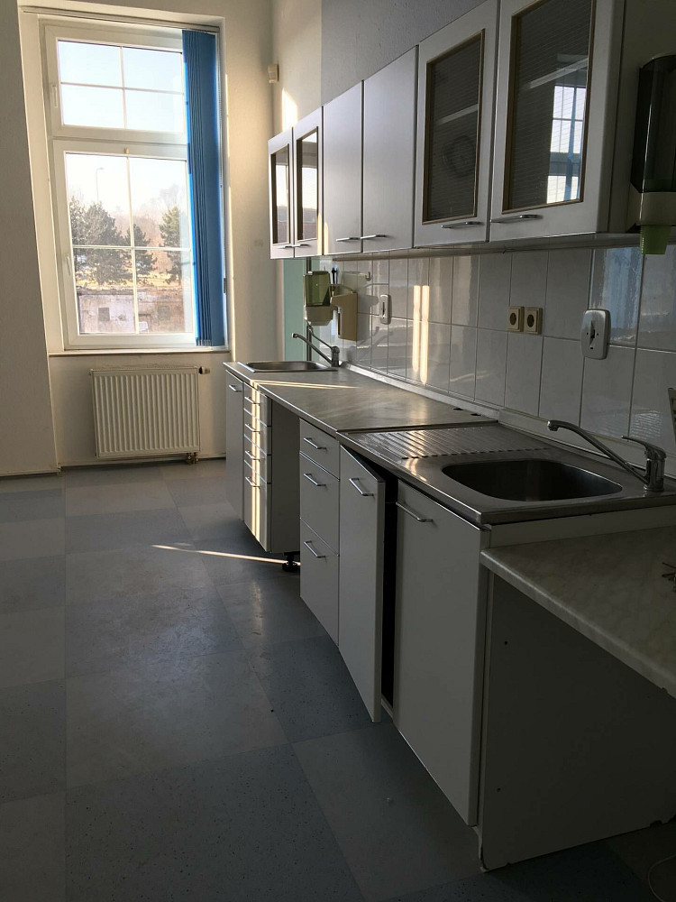 Pronájem komerčního objektu (jiného typu) 117 m² – fotografie 4