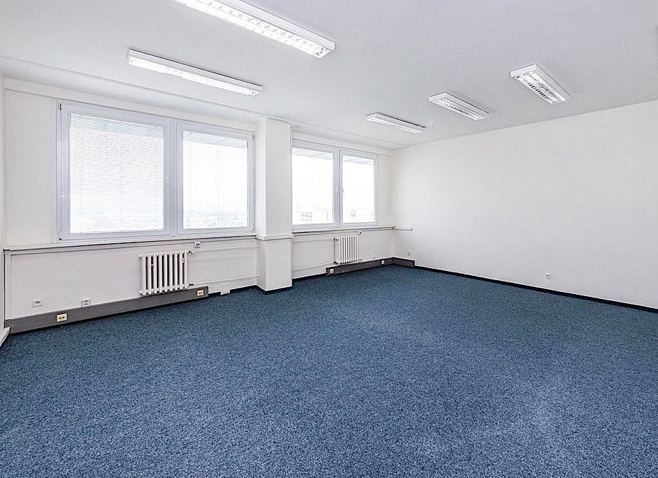 Pronájem kanceláře 53 m² – fotografie 4