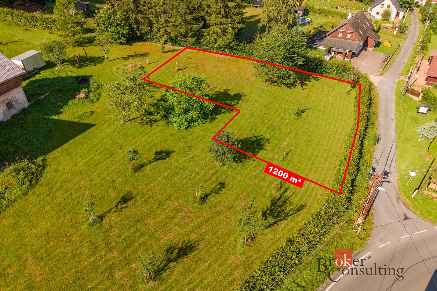 Prodej stavebního pozemku 1 200 m² – fotografie 3