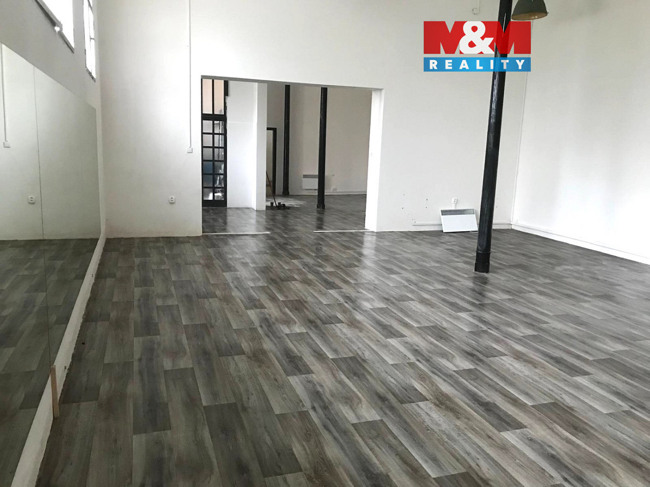 Pronájem obchodních prostor 150 m²