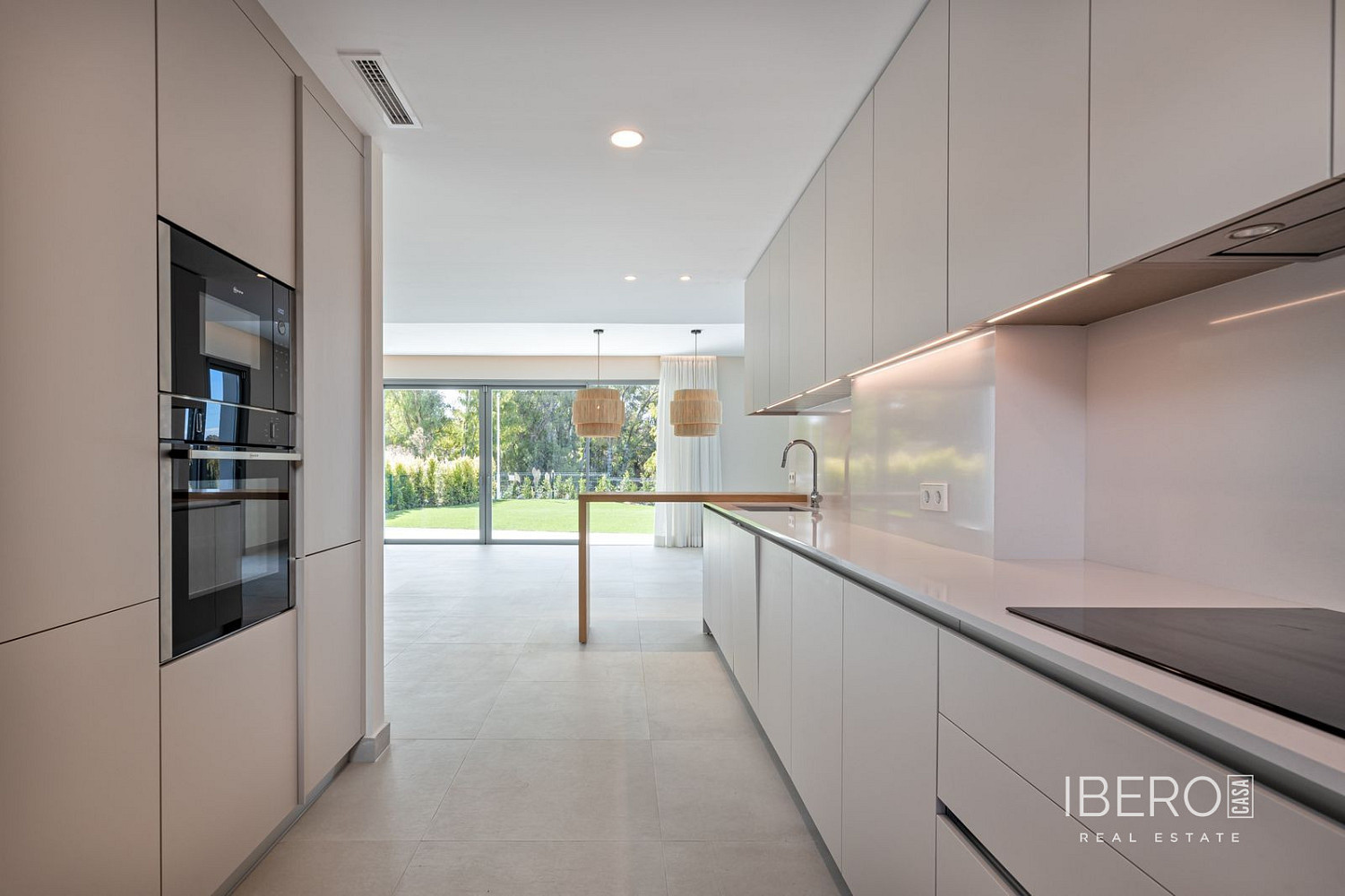 Prodej domu 349 m² s pozemkem 406 m² - Vista 4