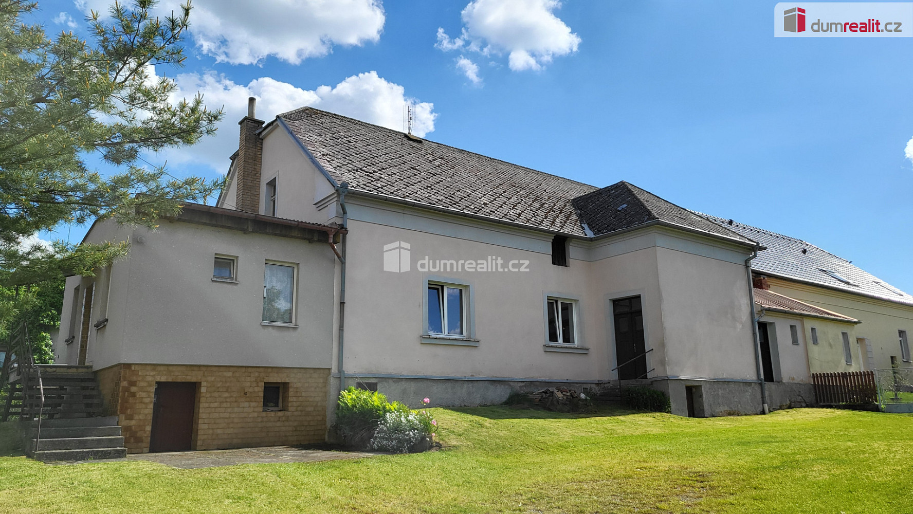 Prodej komerčního objektu (jiného typu) 1 543 m²