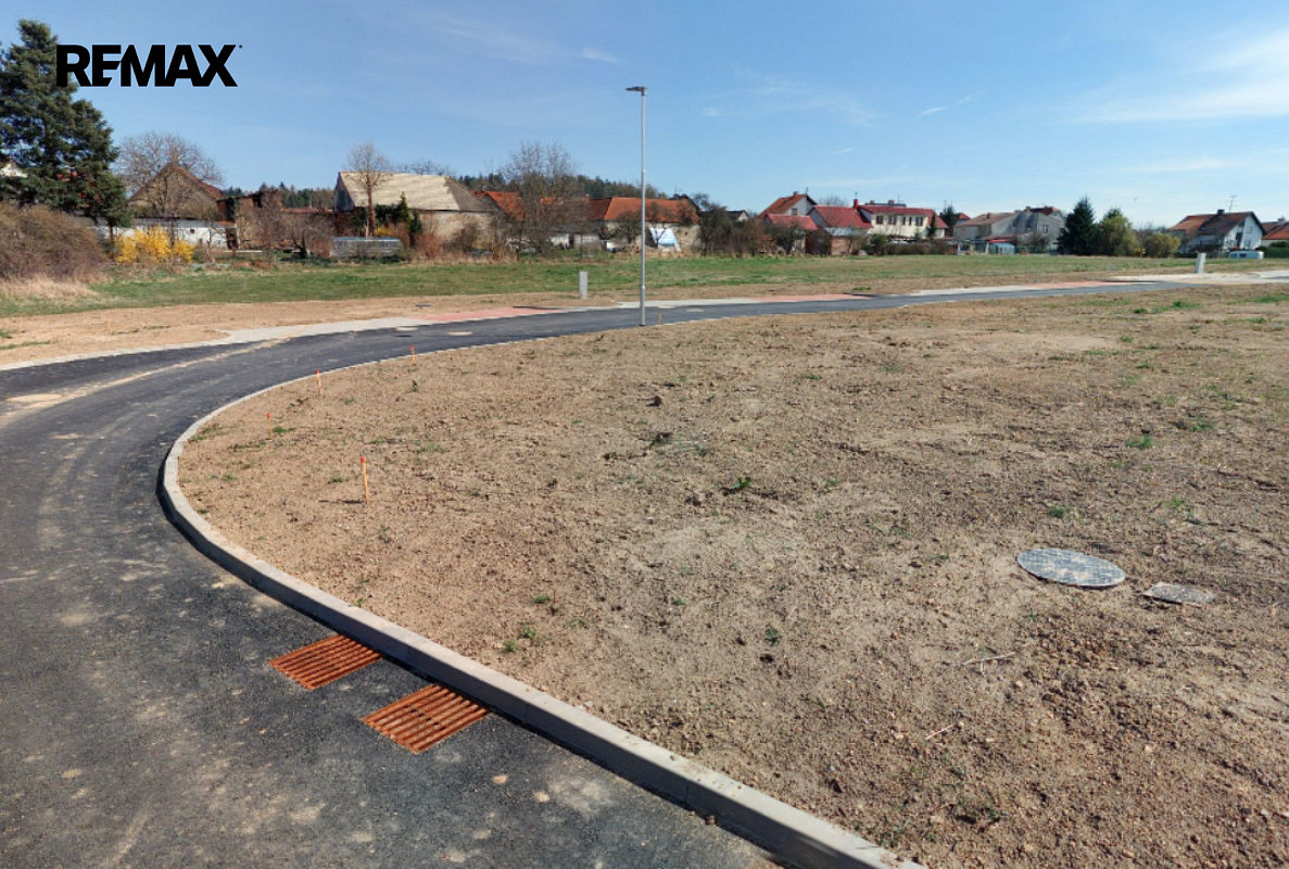 Prodej stavebního pozemku 1 361 m² – fotografie 2