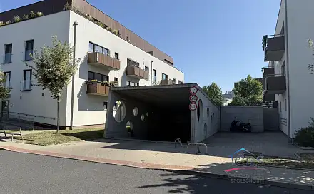 Pronájem garážového stání Praha 9 Letňany, Nepomuckých, Praha 9 - Letňany