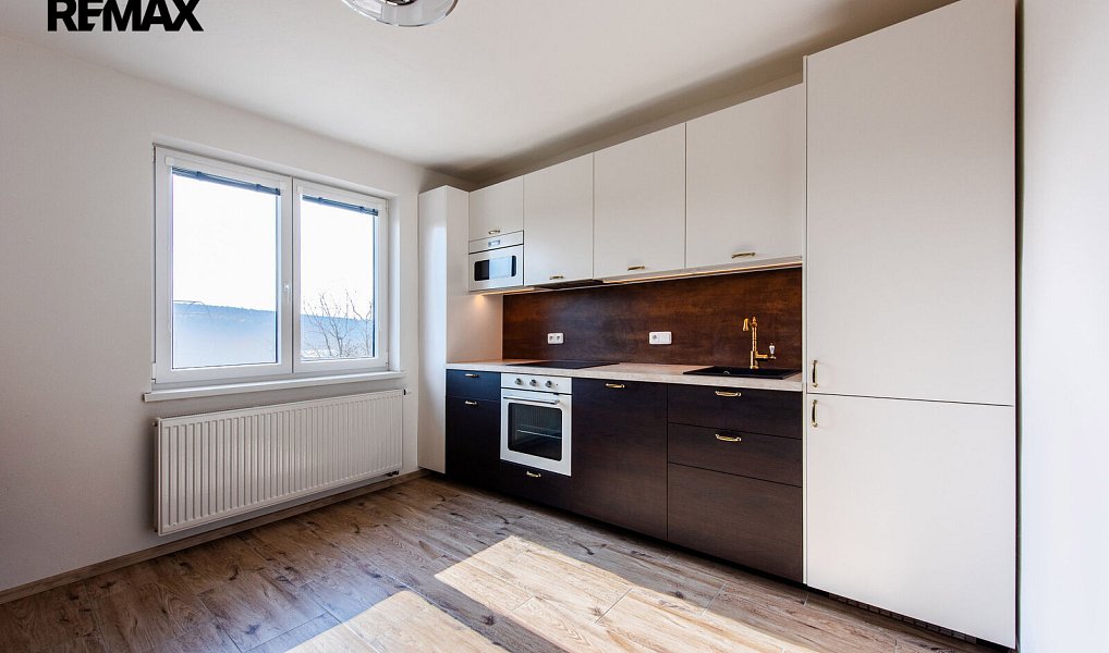 Prodej domu 200 m² s pozemkem 802 m², Šumná – náhled fotky 7