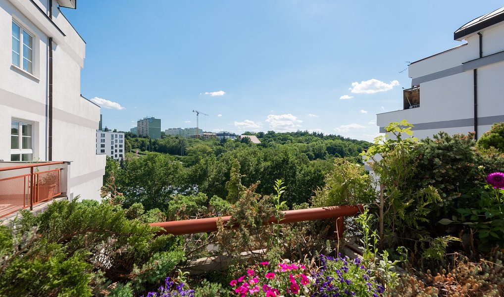 Prodej bytu 4+1 120 m², Praha – náhled fotky 2