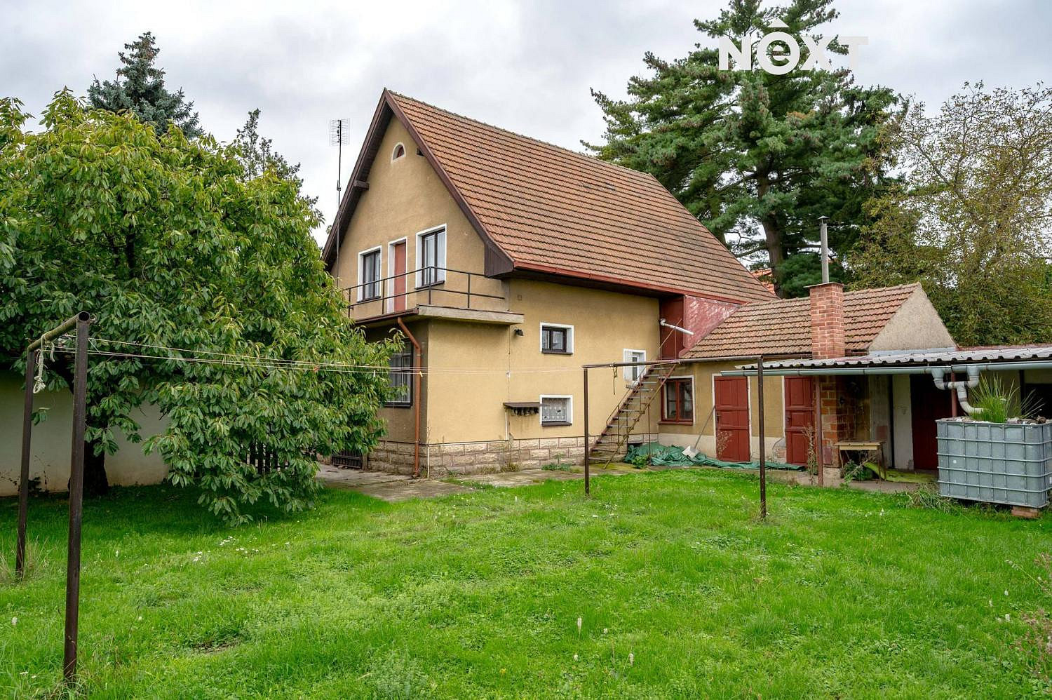 Prodej domu 230 m² s pozemkem 2 424 m²