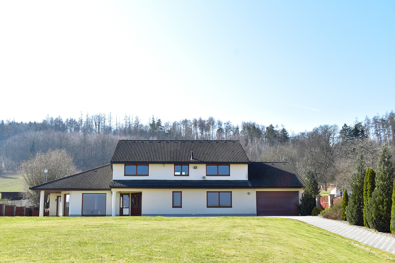 Prodej domu 310 m² s pozemkem 2 880 m²