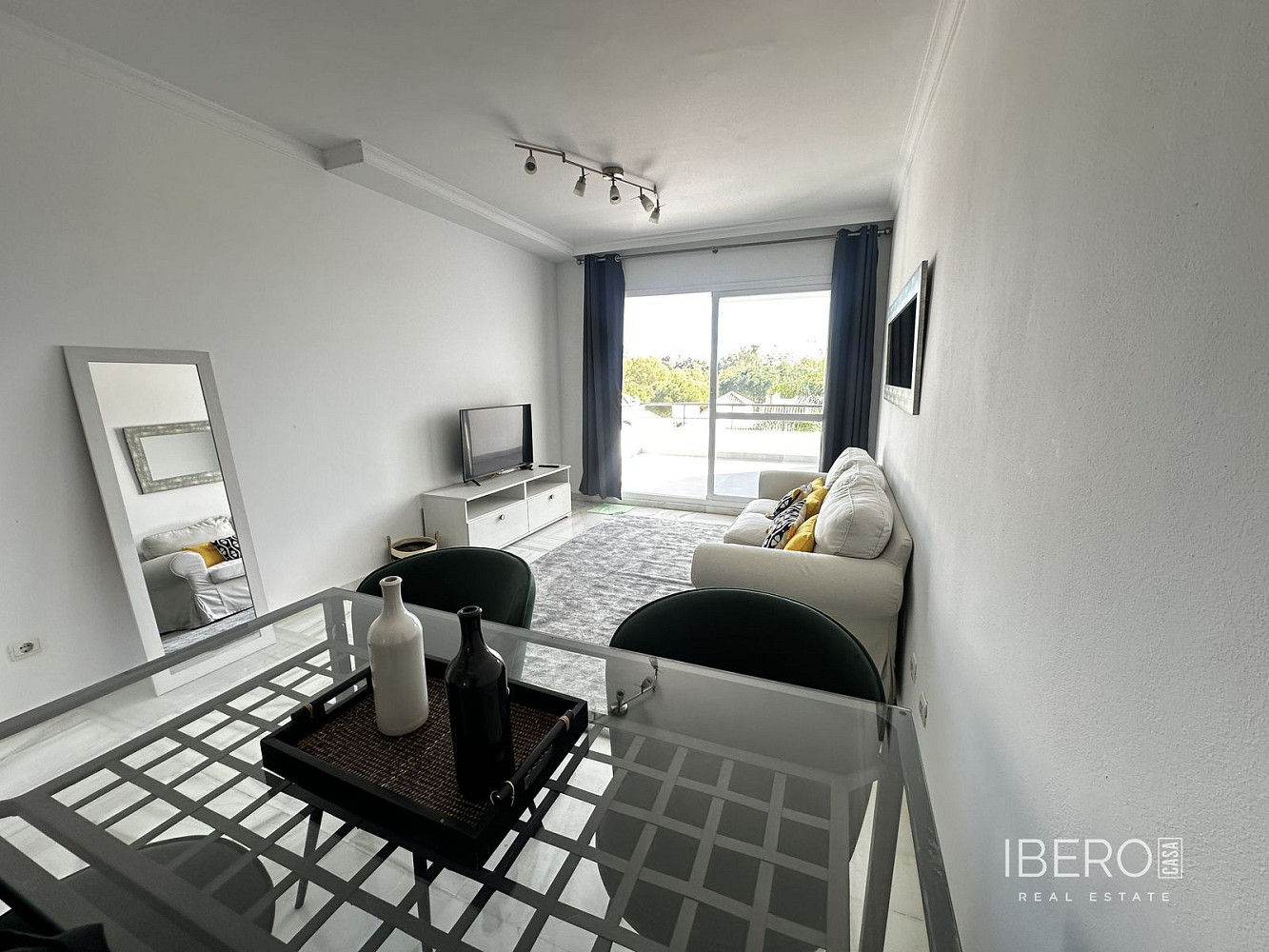 Piso 3+kk – Marbella, Nueva Andalucía - Vista 2