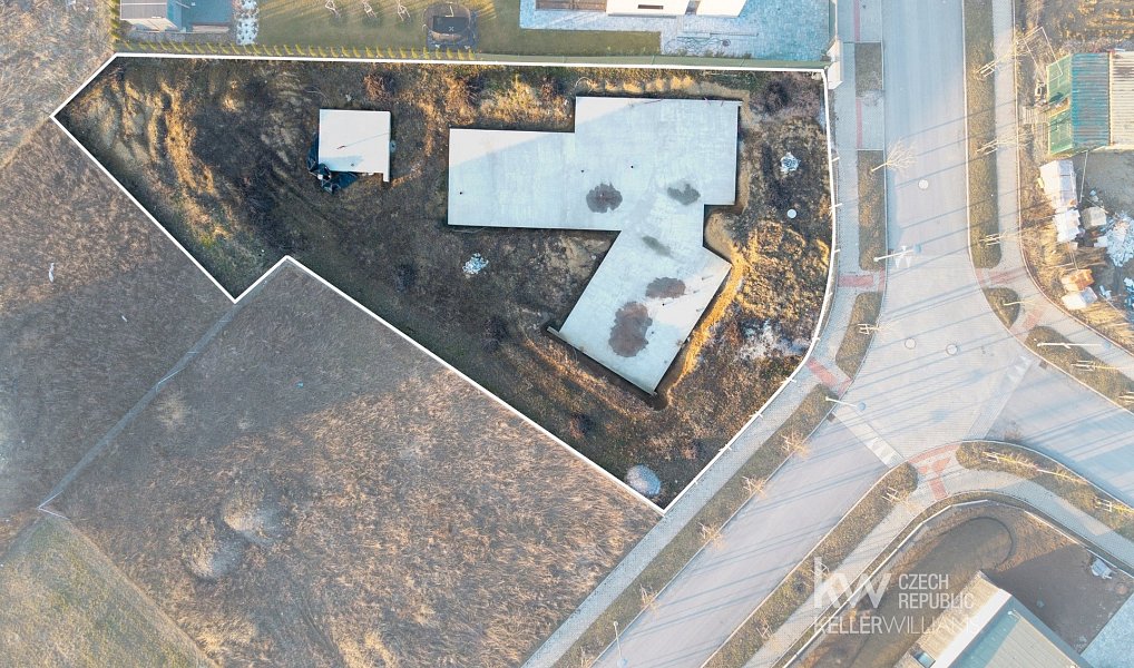Prodej stavebního pozemku 1 067 m², Vysoký Újezd – náhled fotky 2