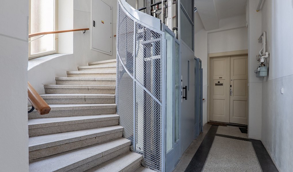 Pronájem bytu 2+kk 57 m², Praha – náhled fotky 29