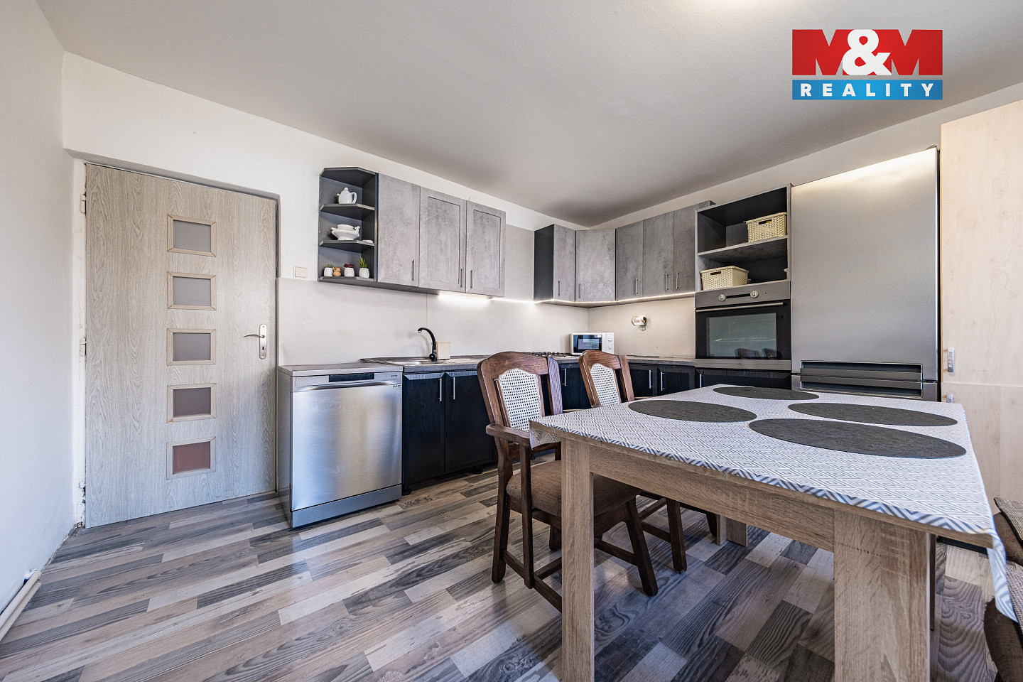 Prodej domu 108 m² s pozemkem 438 m² — photo 3