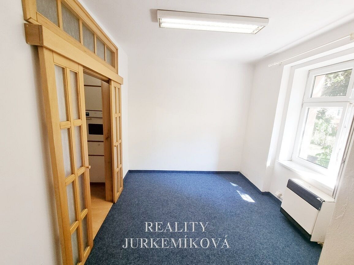 Pronájem bytu 3+1 70 m² — photo 2