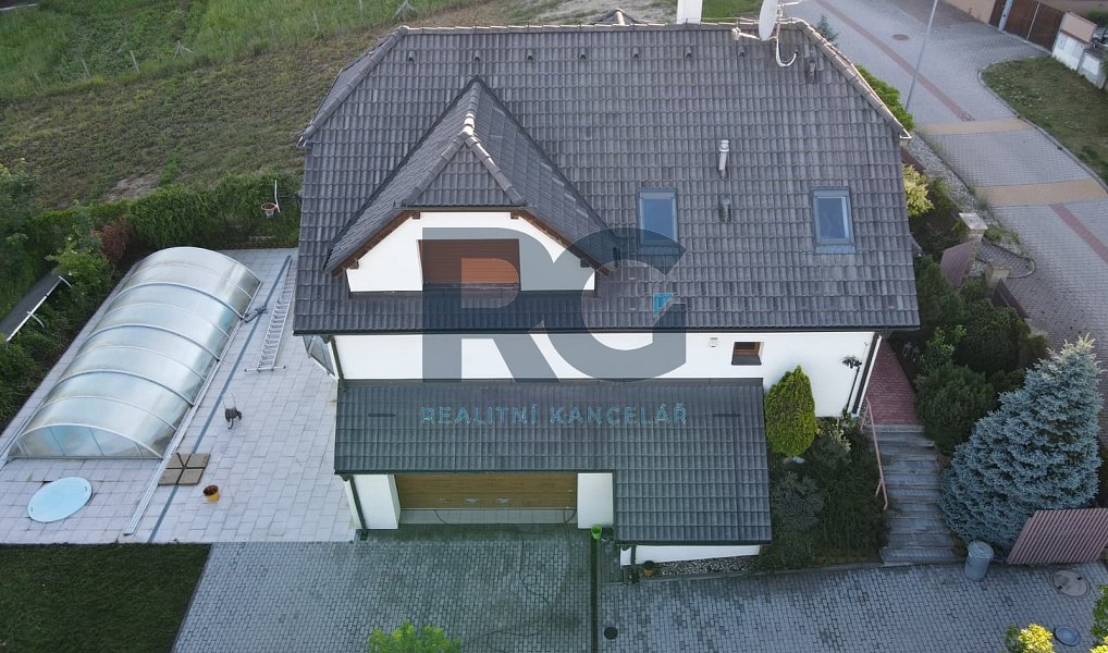 Prodej domu 226 m² s pozemkem 1 089 m², Písek – náhled fotky 34