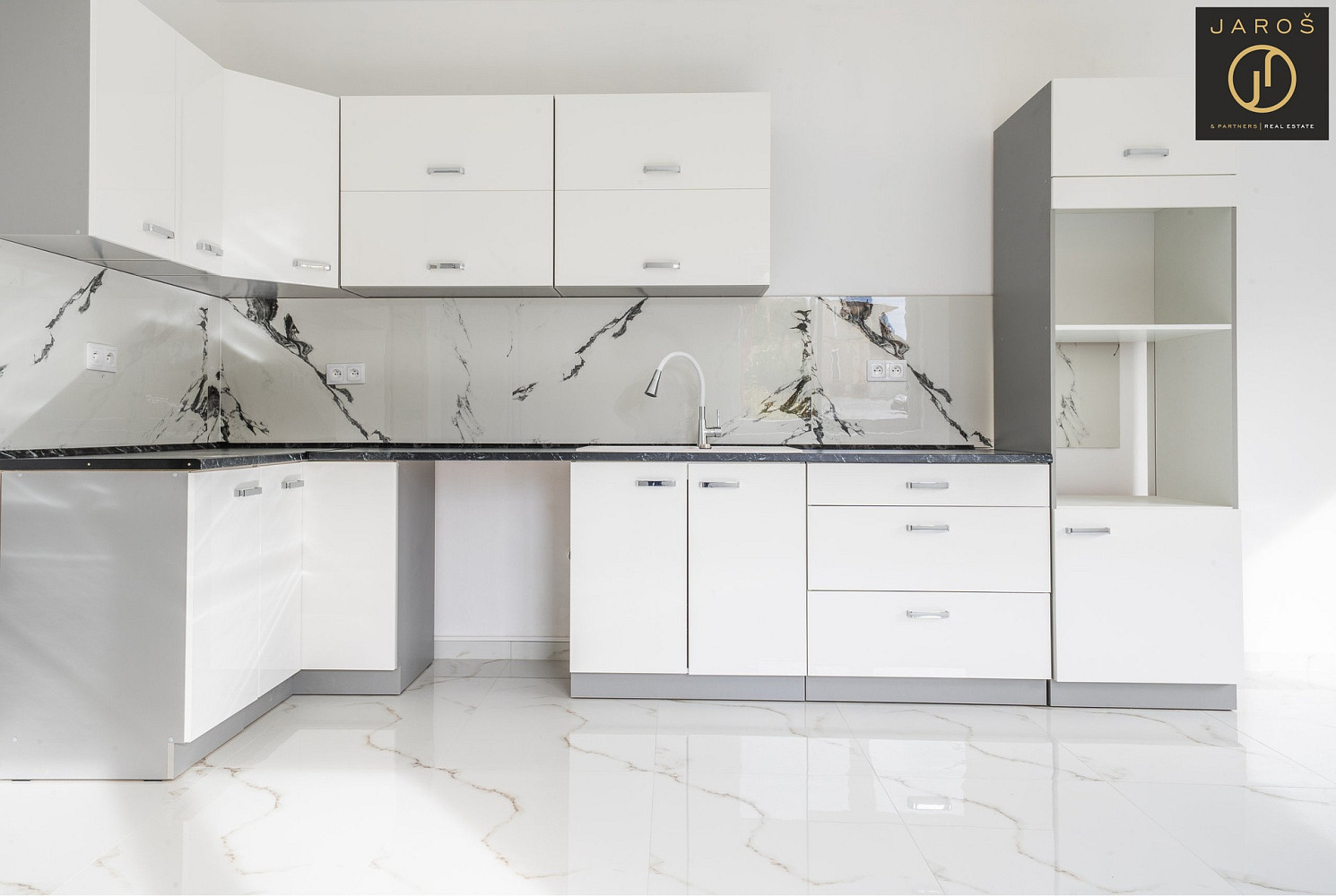 Prodej domu 150 m² s pozemkem 243 m² — photo 2