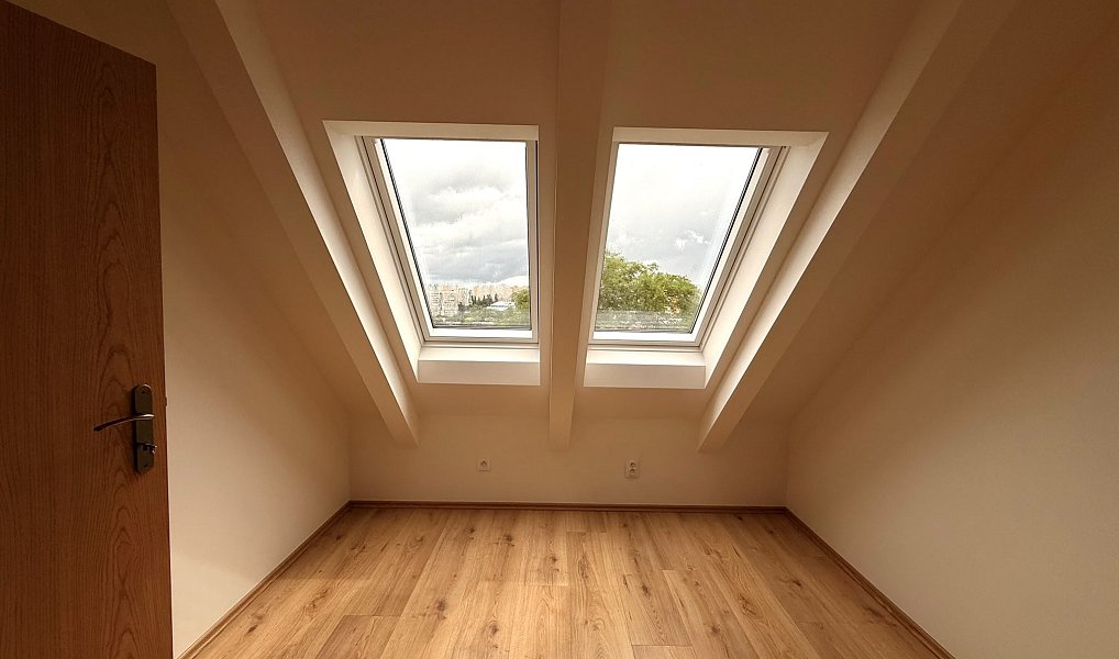 Prodej bytu 3+1 88 m², Praha – náhled fotky 16
