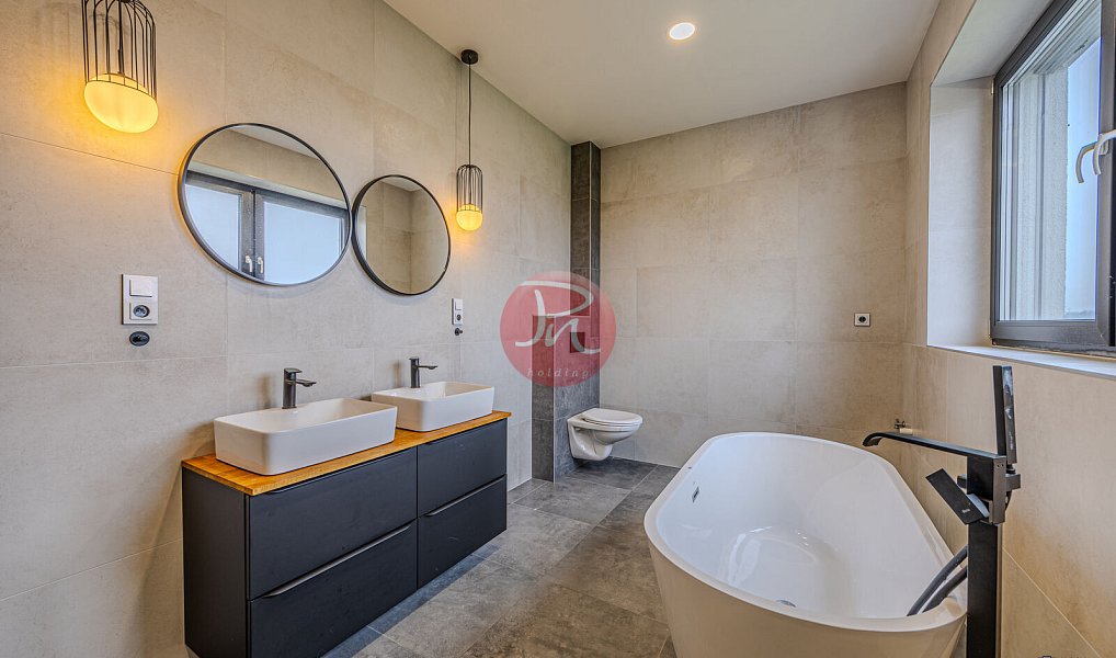 Pronájem domu 194 m² s pozemkem 1 000 m², Ostrava – náhled fotky 8