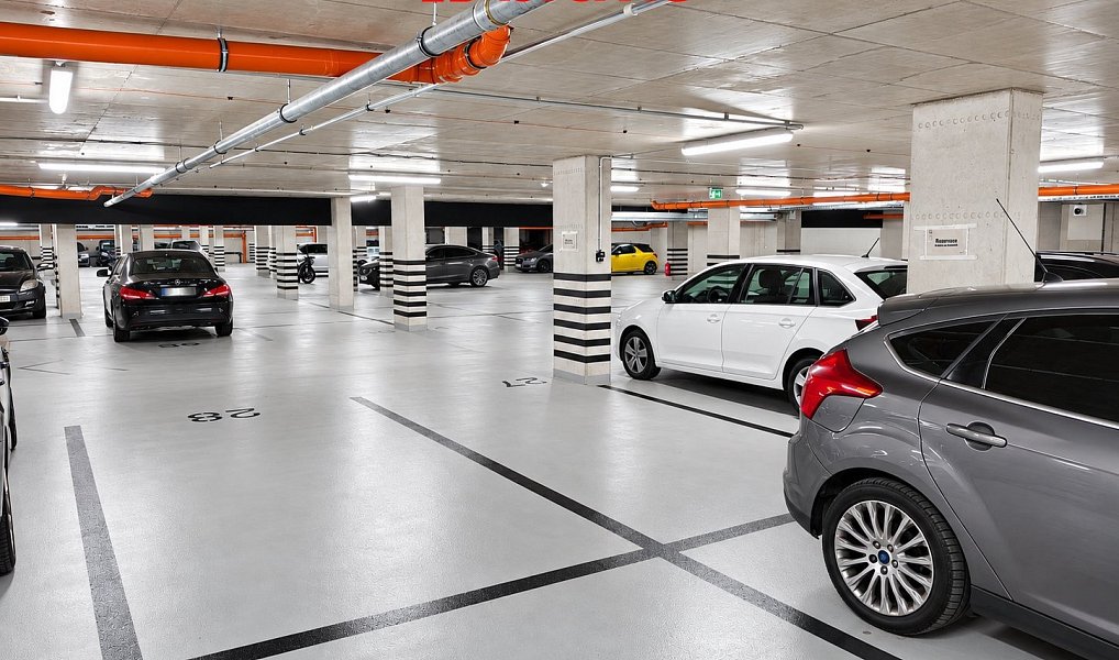 Pronájem garážového stání Pekárenský dvůr, Brno - Zábrdovice, 13 m2, Brno – náhled fotky 2