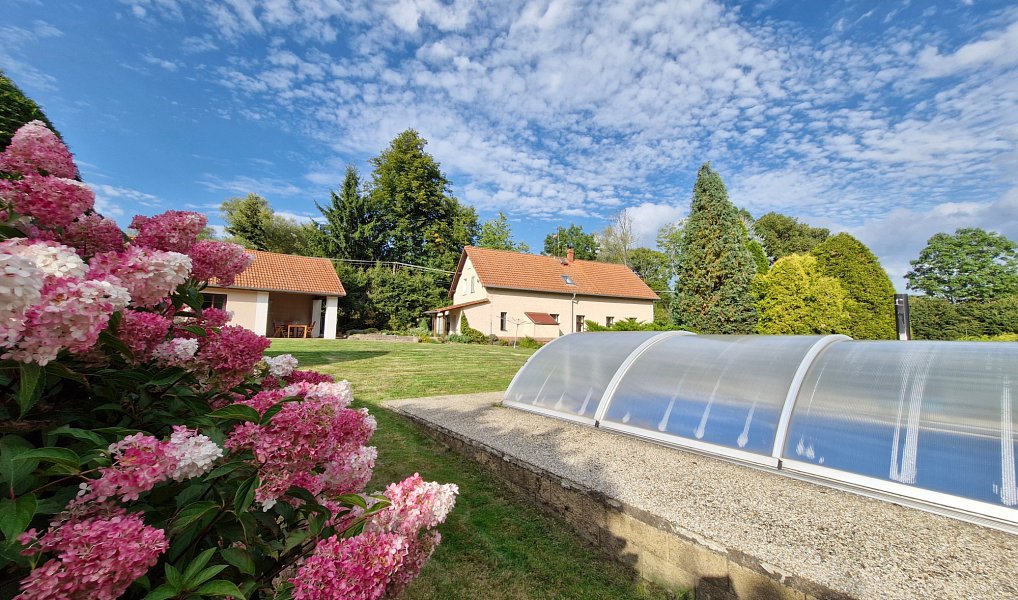 Prodej domu 340 m² s pozemkem 4 725 m², Verneřice – náhled fotky 3