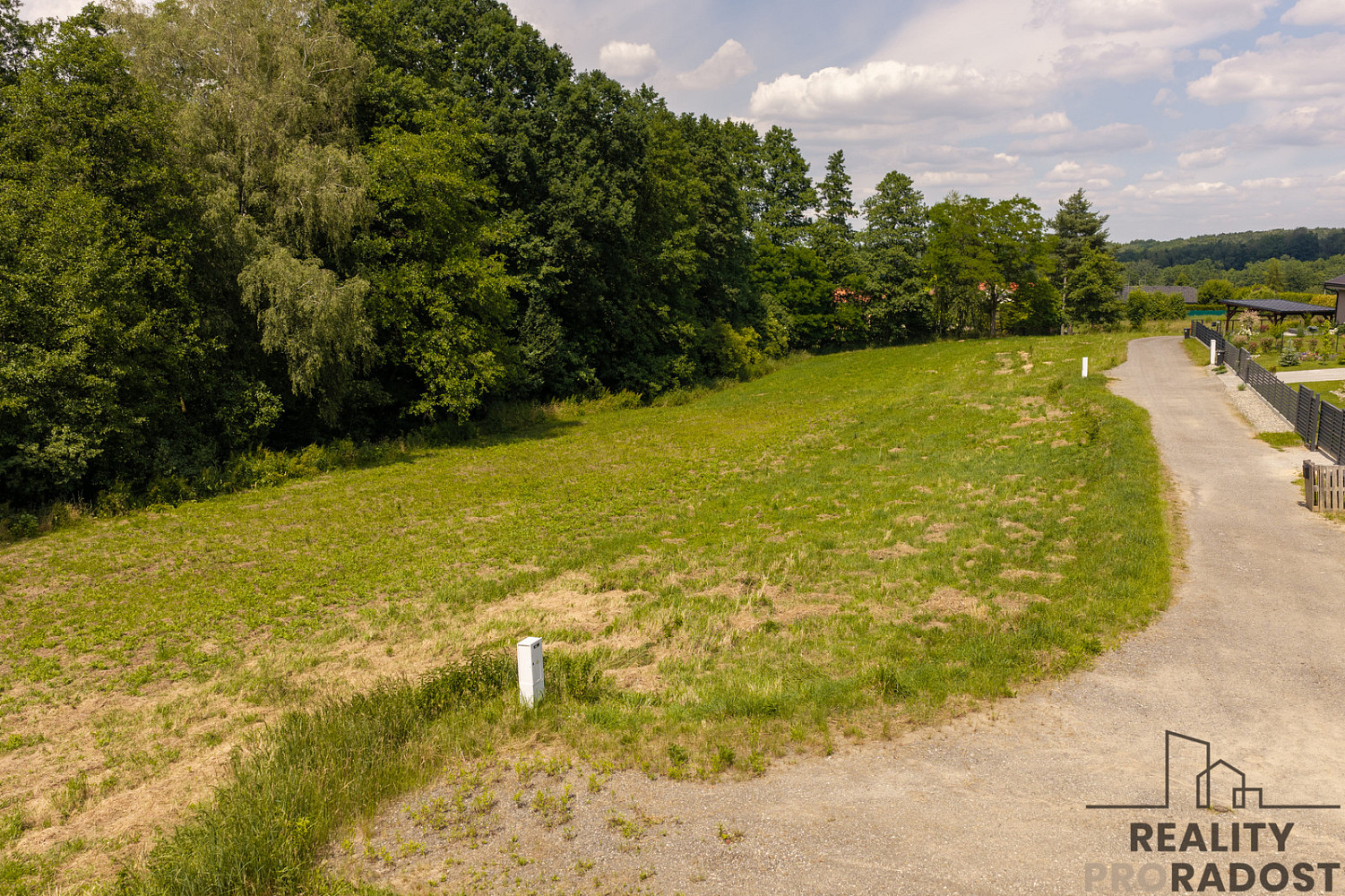 Prodej stavebního pozemku 2 309 m² – fotografie 3