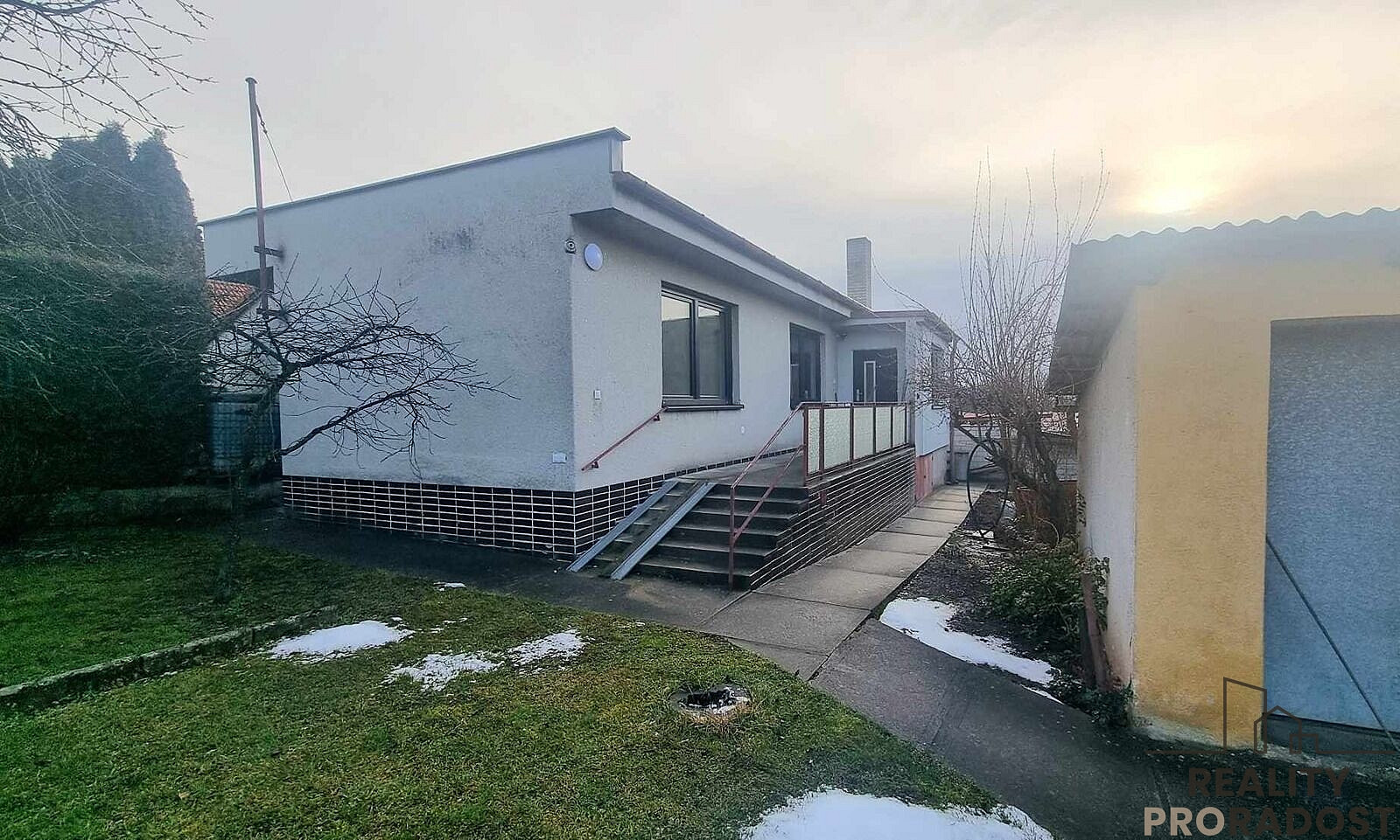 Pronájem domu 80 m² s pozemkem 422 m²