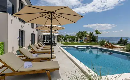 Prodej domu 360 m² s pozemkem 1 077 m², Split, Chorvatsko