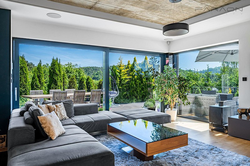 Prodej domu 232 m² s pozemkem 933 m² – fotografie 2