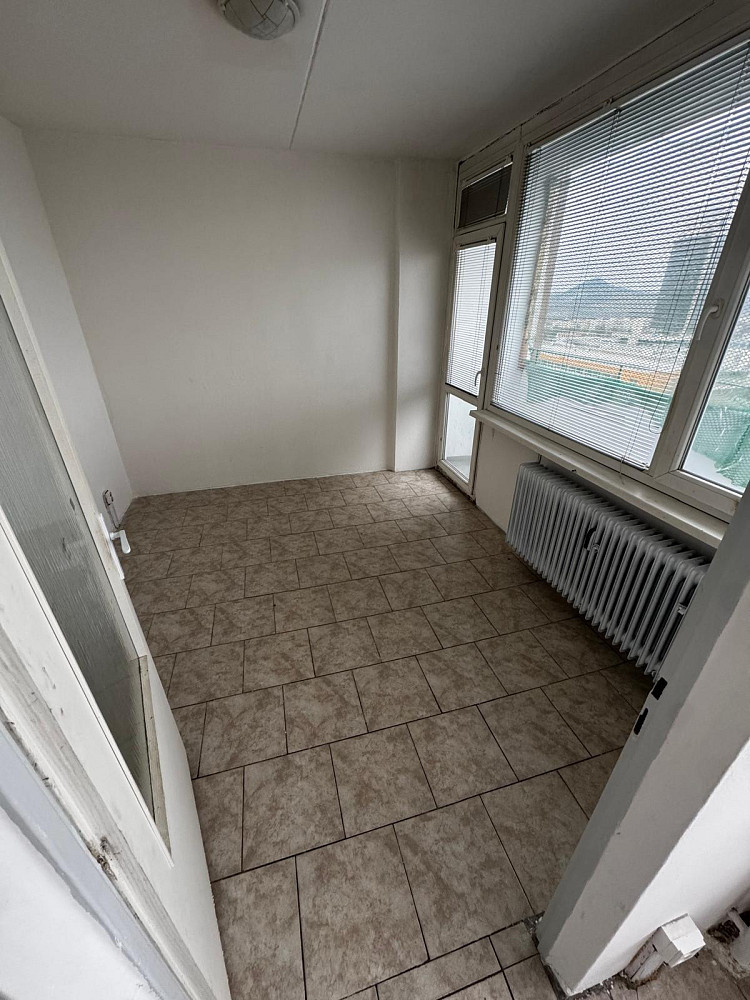 Pronájem bytu 3+1 63 m² – pohled 5
