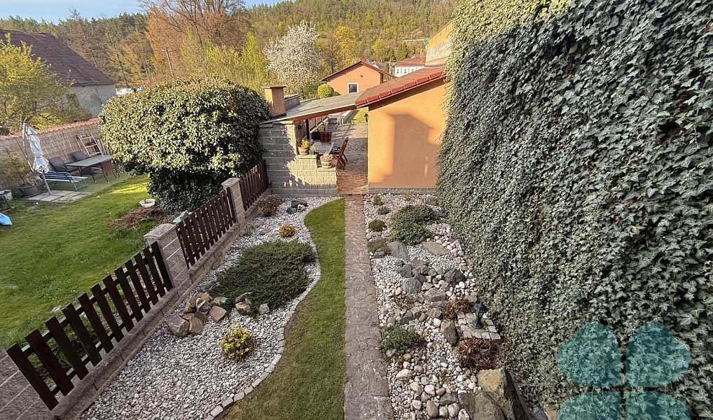 Prodej domu 220 m² s pozemkem 449 m², Radnice – náhled fotky 33