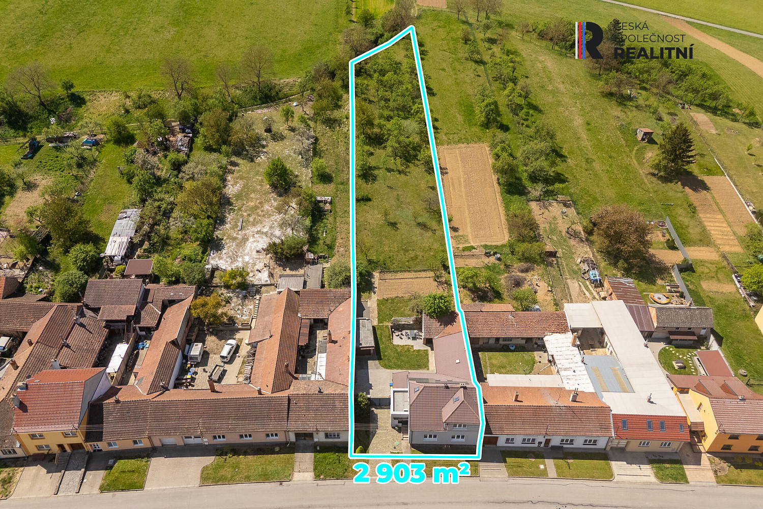 Prodej domu 195 m² s pozemkem 2 903 m²