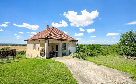 Prodej domu 138 m² s pozemkem 4 400 m², Kly - Hoření Vinice, okres Mělník